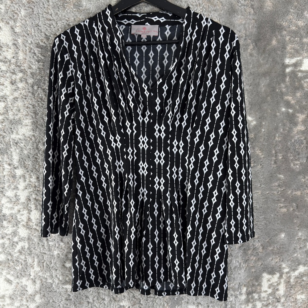 Laurie Felt Size S Geometric Print V-Neck Tunic Top Black White 3/4 Sleeve Women